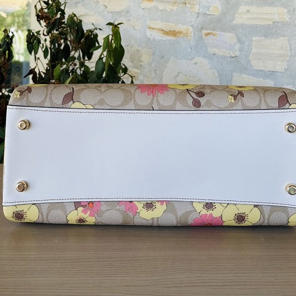 Coach Darcie Carryall In Signature & Phone Wallet Canvas Floral Cluster LT Khaki - Picture 5 of 14